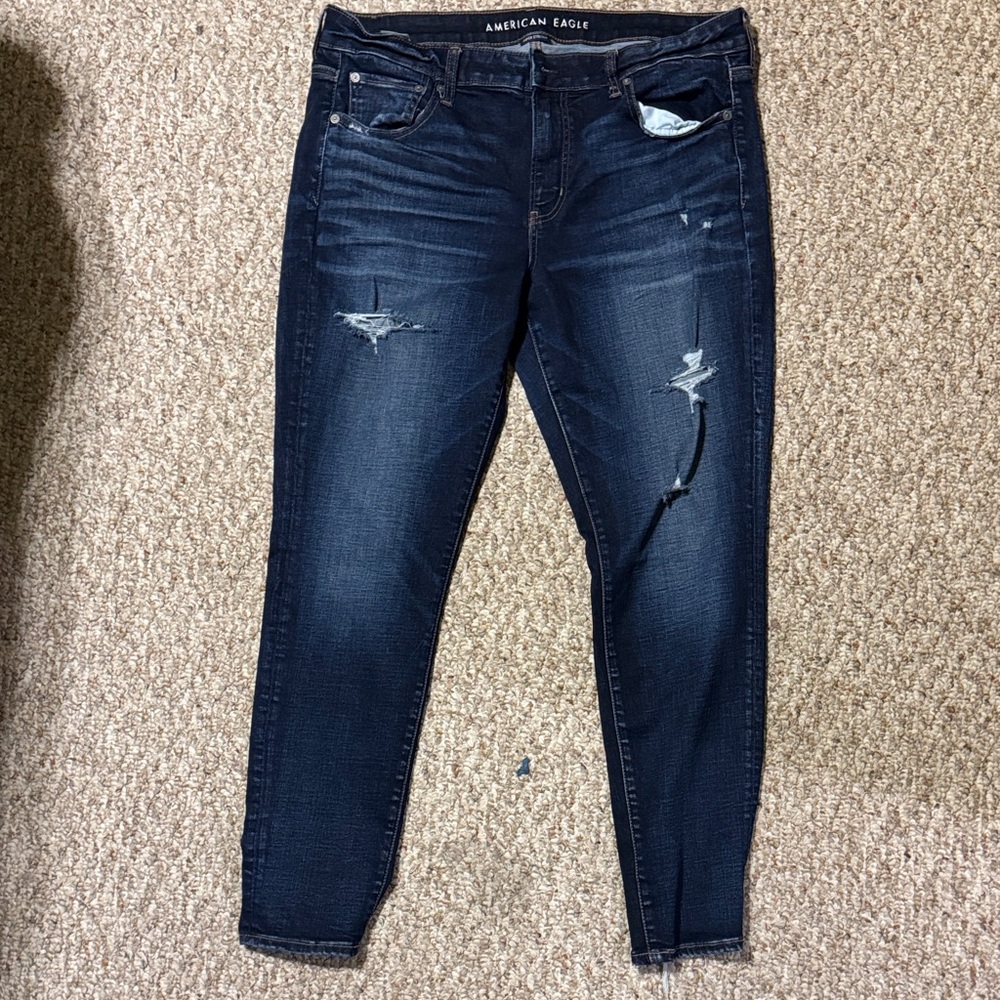 American Eagle Outfitters Women's Dark Blue Distressed Skinny Jean